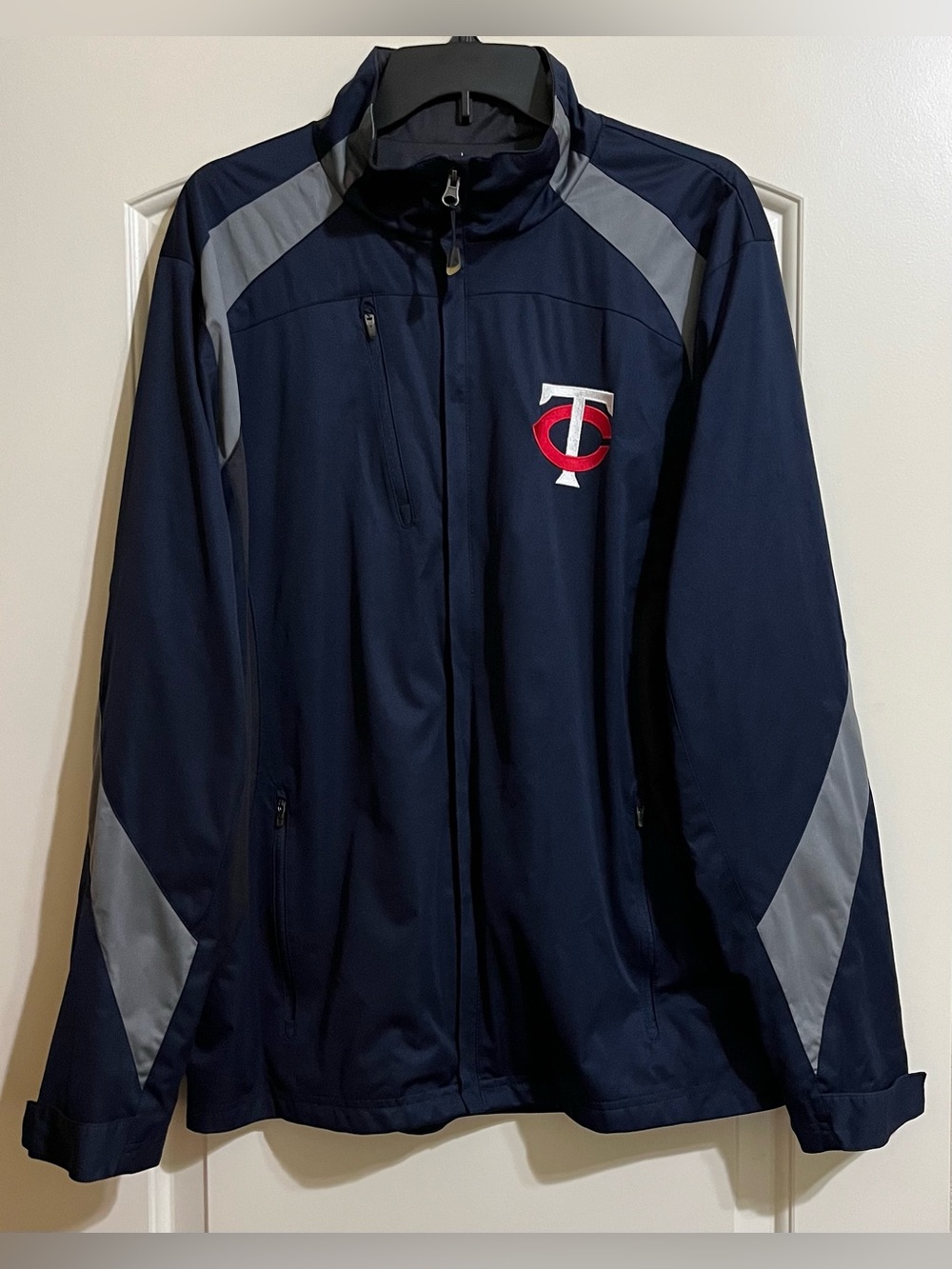 Antigua Navy and Gray Minnesota Twins Team Logo Zip Up Windbreaker Large